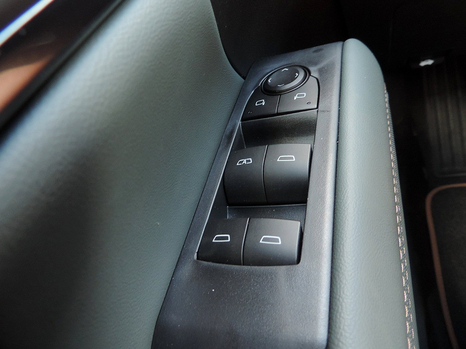 New 2026 GMC Terrain AT4 AWD/4WD image 18