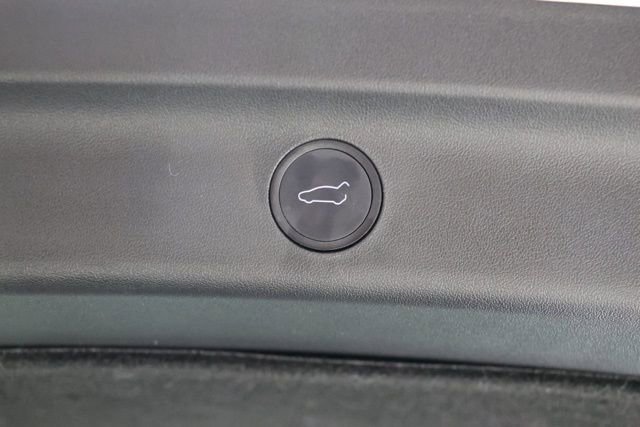 Used 2022 Tesla Model Y Long Range image 31