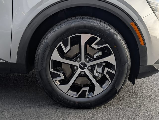 Used 2024 Kia Sportage EX FWD image 8