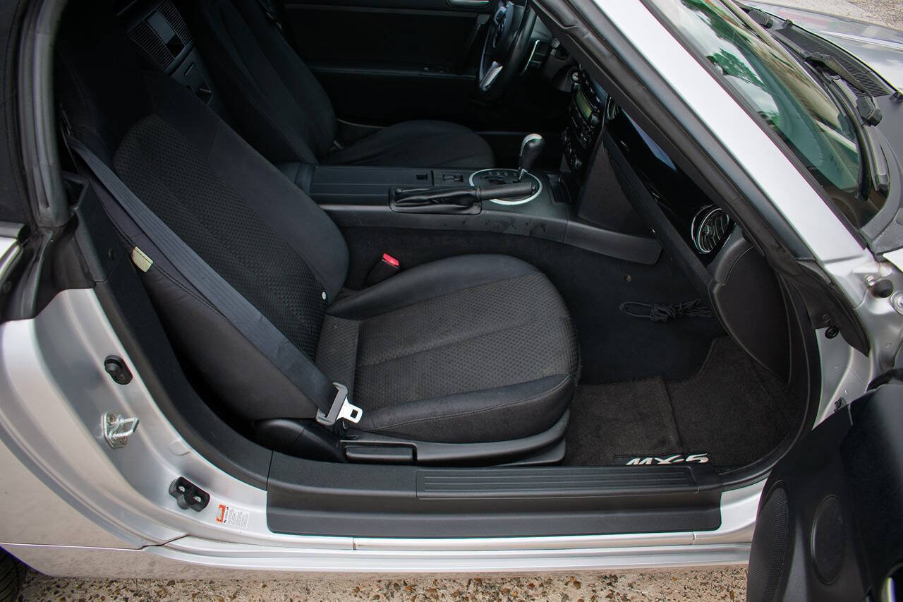 Used 2008 MAZDA MX-5 Miata Touring RWD image 33