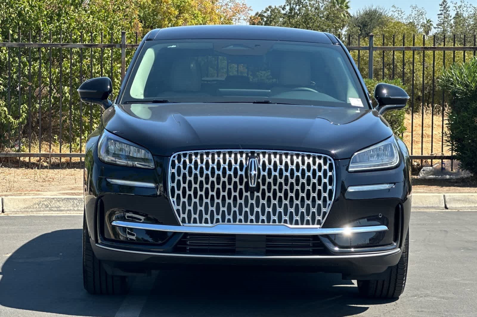 Used 2025 Lincoln Corsair Premiere w/ Equipment Group 101A image 11