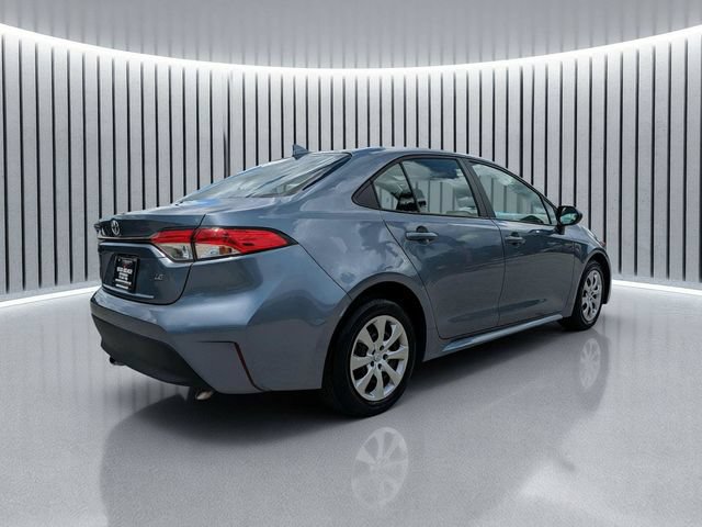 Used 2025 Toyota Corolla LE FWD image 4