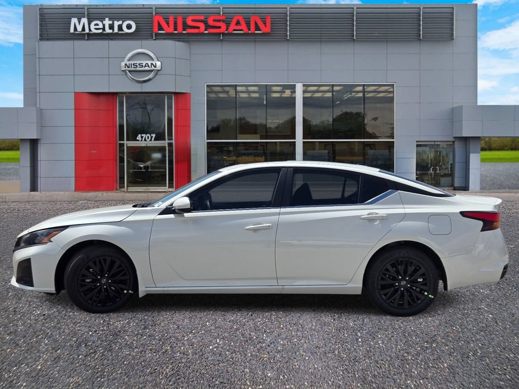 New 2026 Nissan Altima 2.5 SV w/ SV Special Edition Package FWD image 3