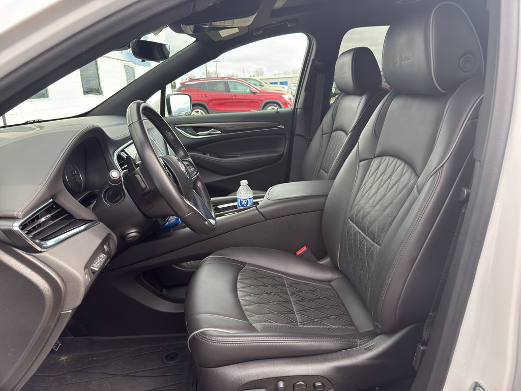 Used 2023 Buick Enclave Avenir w/ Avenir Technology Package image 7