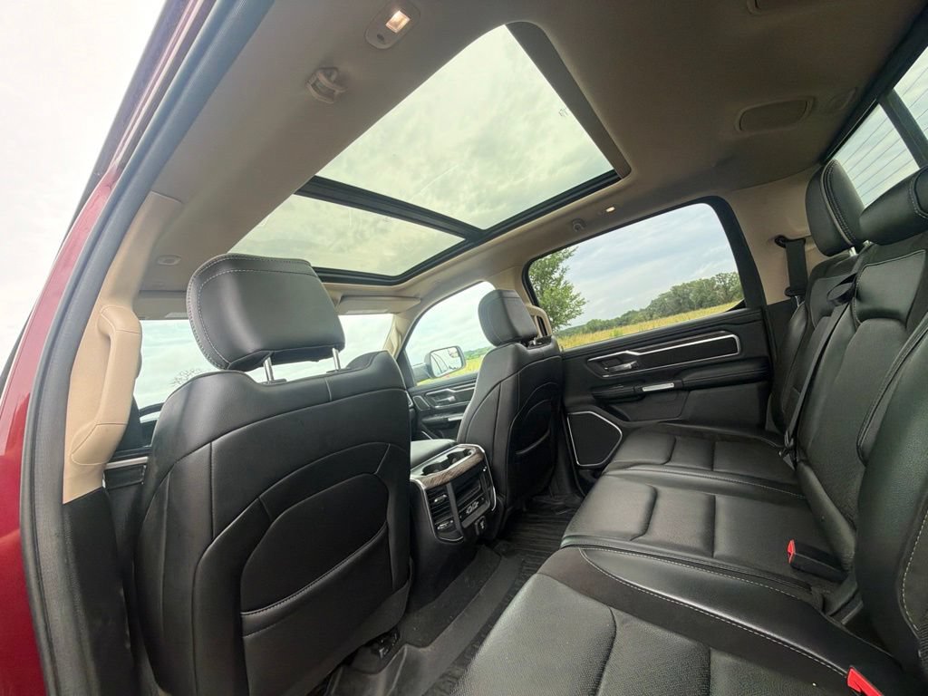 Used 2019 RAM 1500 Laramie AWD/4WD image 12