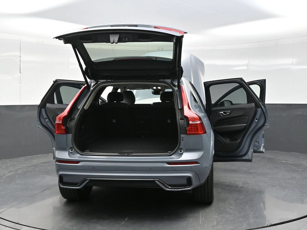 Used 2024 Volvo XC60 T8 Ultimate AWD/4WD image 42