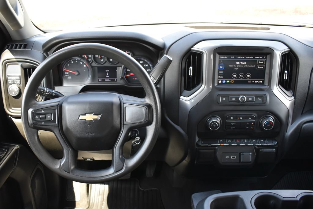 Used 2021 Chevrolet Silverado 1500 Custom RWD image 2