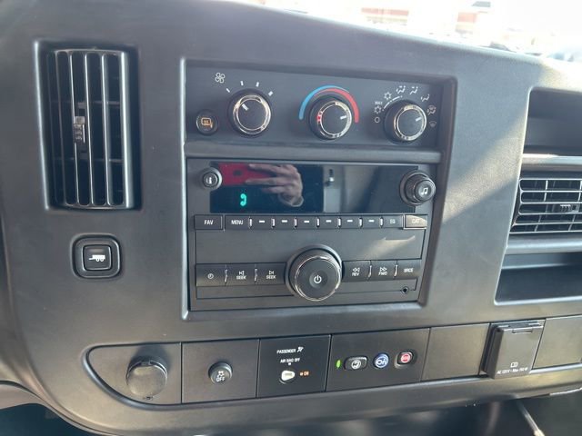 New 2025 Chevrolet Express 3500 w/ Power Convenience Package image 21