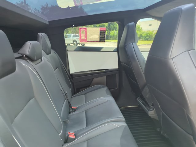 Used 2024 Tesla Cybertruck AWD Crew Cab image 23