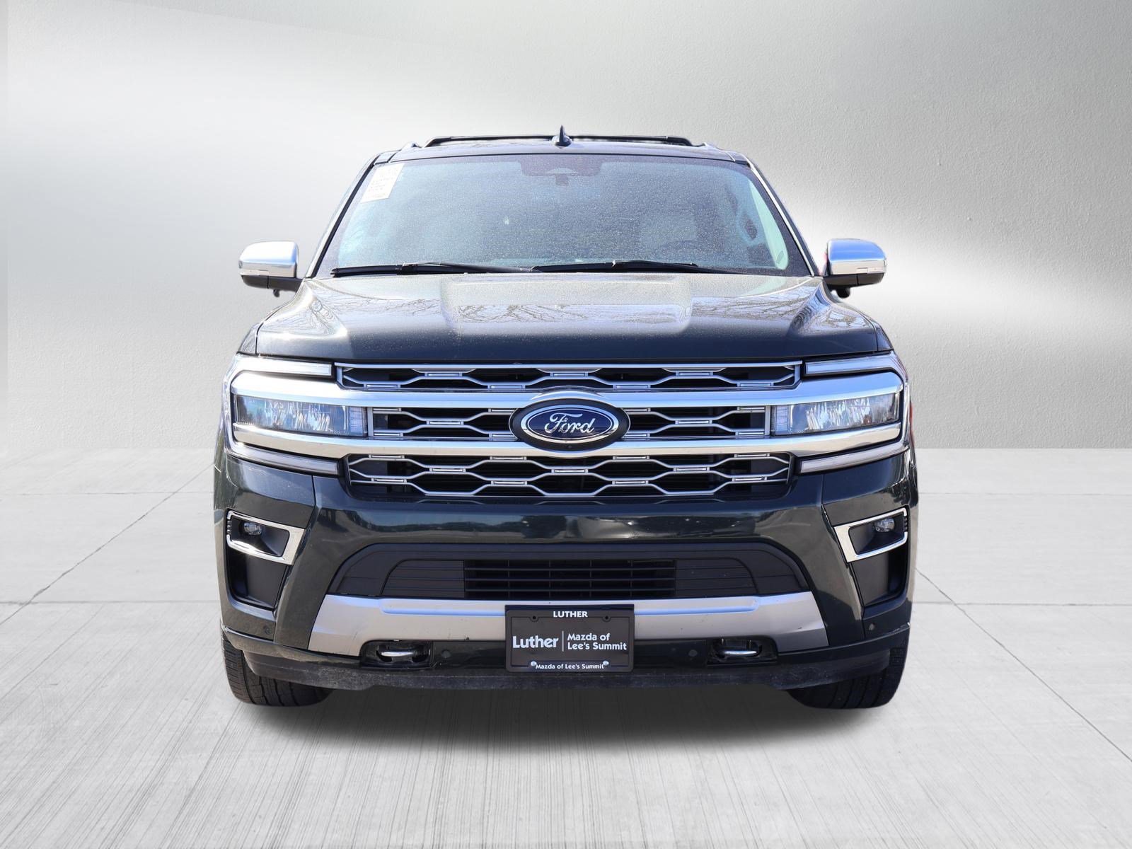 Used 2022 Ford Expedition Platinum image 2