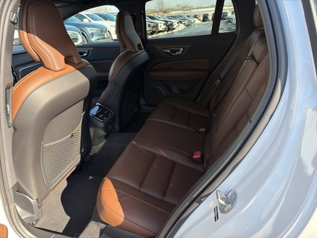 New 2026 Volvo V60 B5 Cross Country Ultra w/ Protection Package Premier AWD/4WD image 7