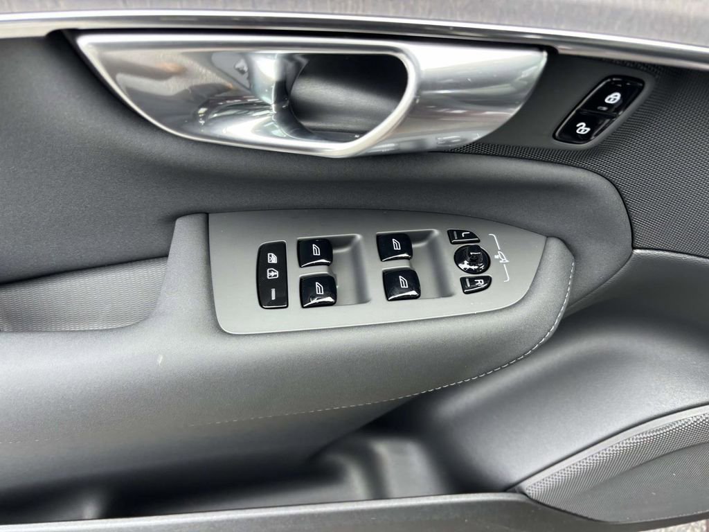 New 2026 Volvo XC90 T8 Ultra w/ Protection Package Premier image 14