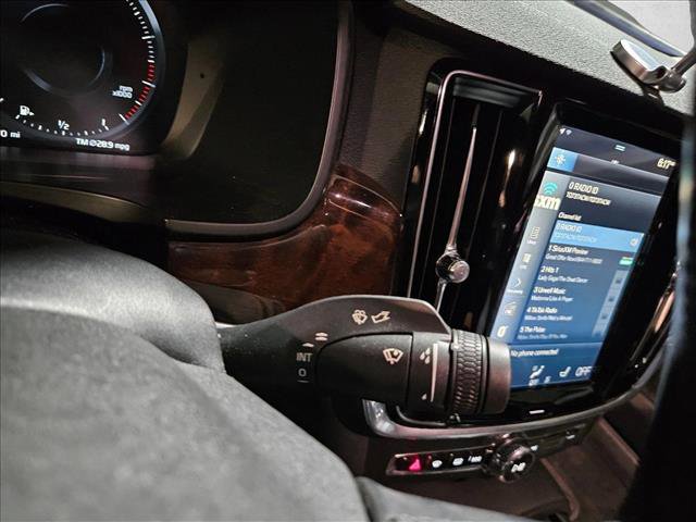 Used 2017 Volvo S90 T5 Momentum w/ Vision Package image 13