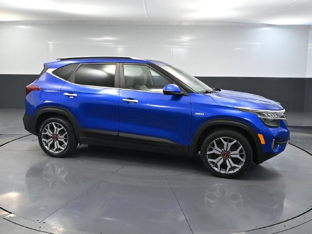 Used 2021 Kia Seltos SX w/ SX Sunroof Package AWD/4WD image 3