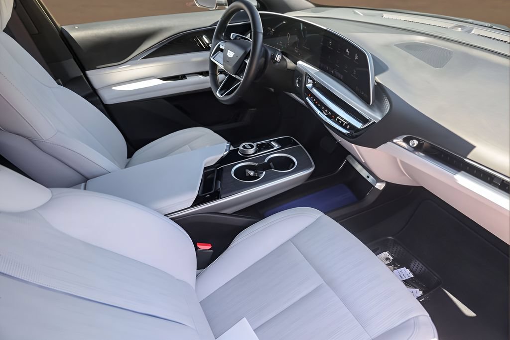Certified 2024 Cadillac Lyriq Sport RWD image 26