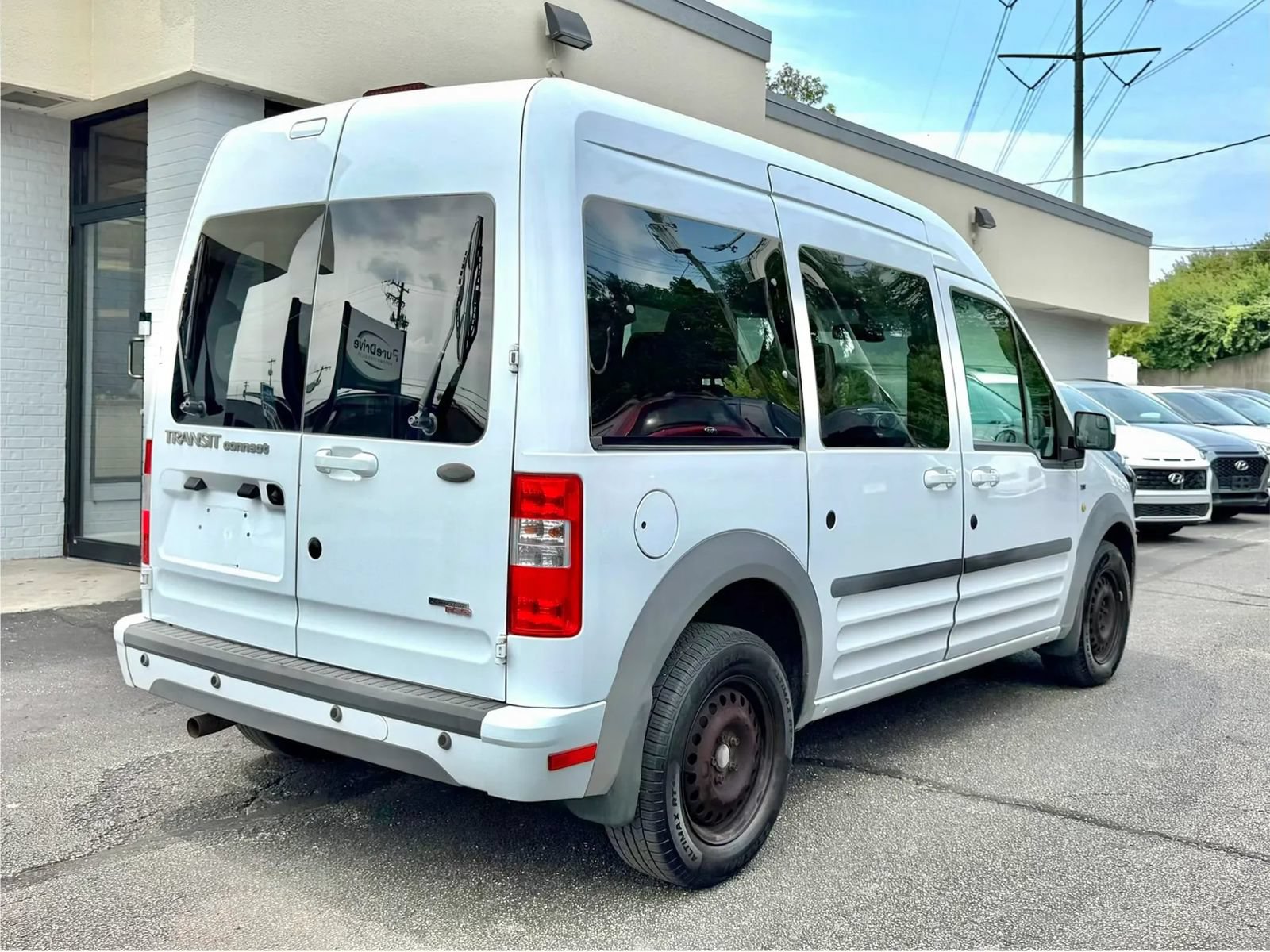 Used 2011 Ford Transit Connect XLT Premium FWD image 7