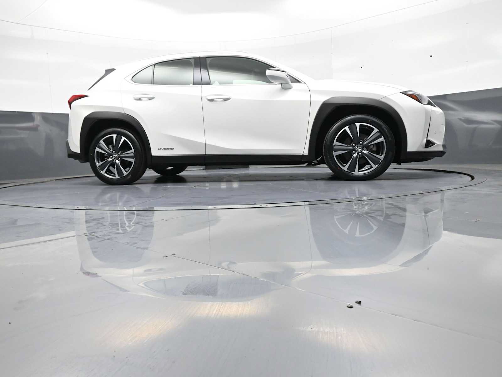 Used 2021 Lexus UX 250h w/ Premium Package AWD/4WD image 30