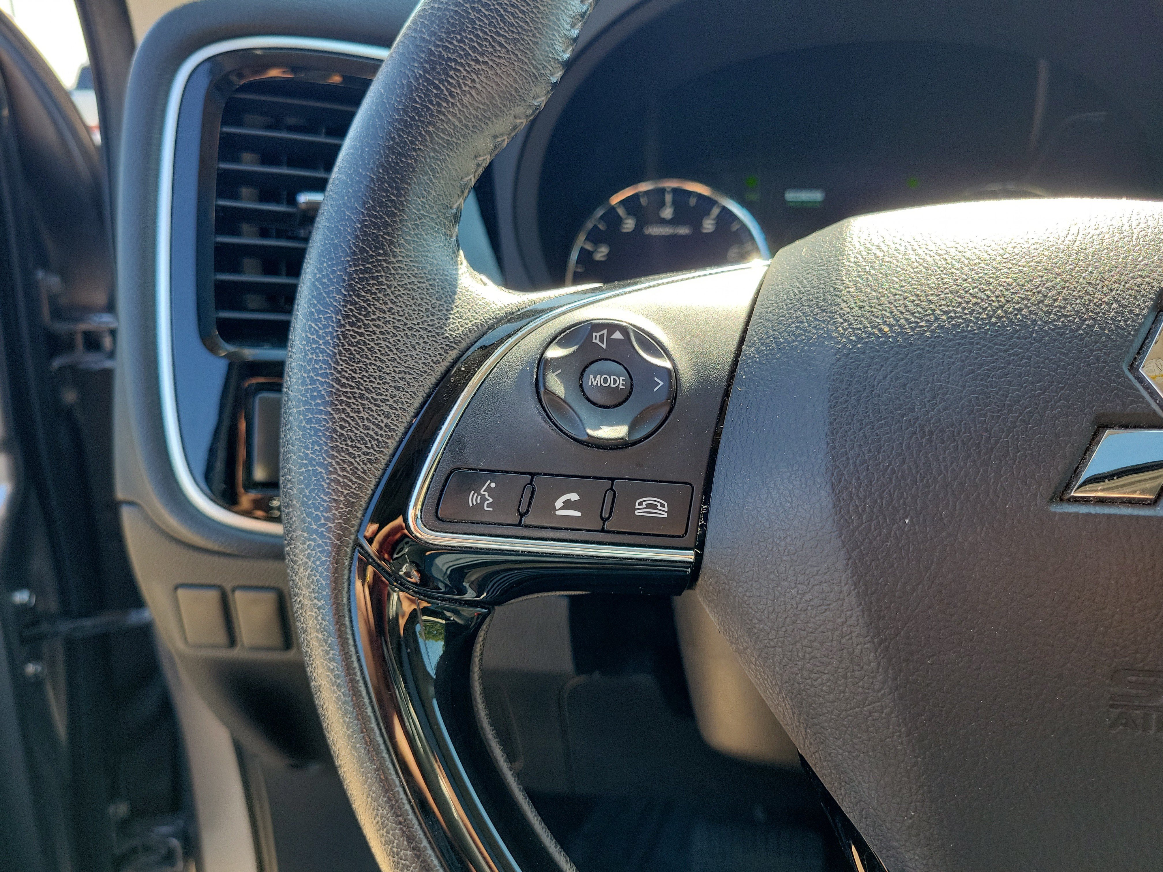 Used 2019 Mitsubishi Outlander LE AWD/4WD image 22