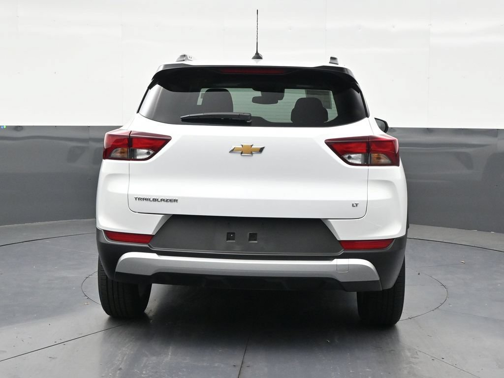 Used 2025 Chevrolet TrailBlazer LT FWD image 4