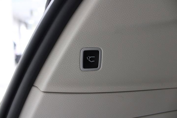 Used 2024 Chrysler Pacifica Touring-L image 19