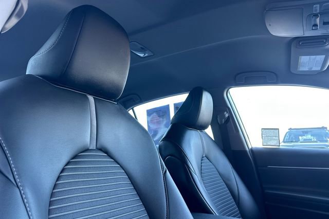 Used 2024 Toyota Camry SE w/ Blackout Package (TMS) image 18