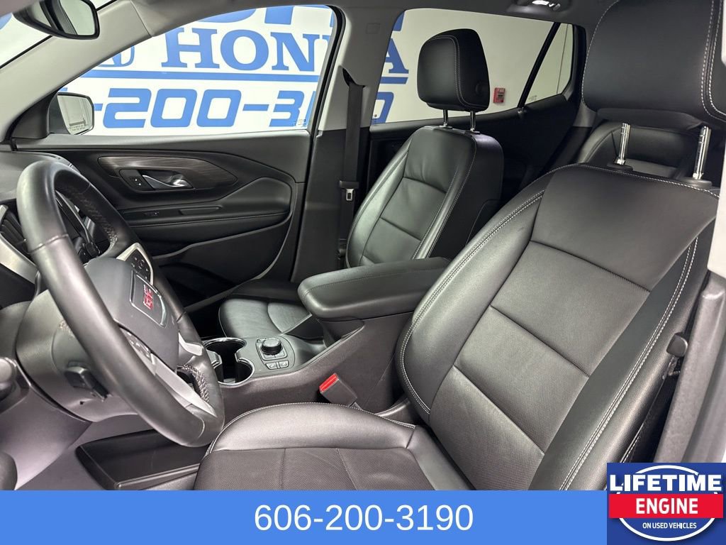 Used 2024 GMC Terrain SLT image 26