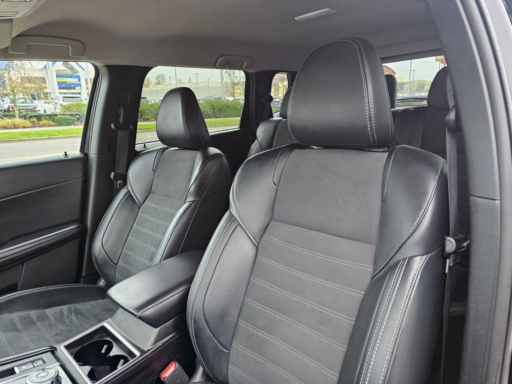 Used 2024 Mitsubishi Outlander SE image 17