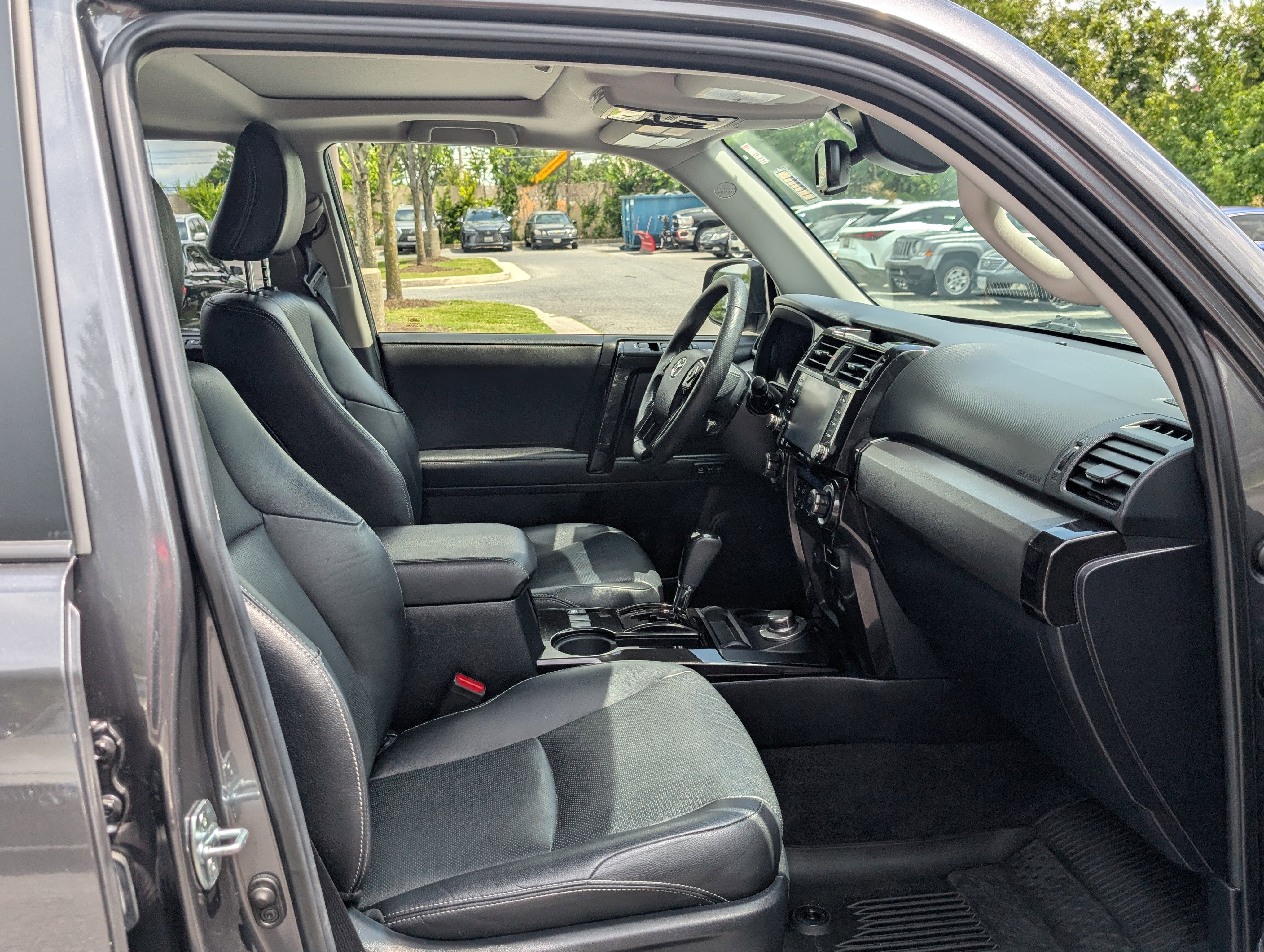 Used 2020 Toyota 4Runner Limited image 11