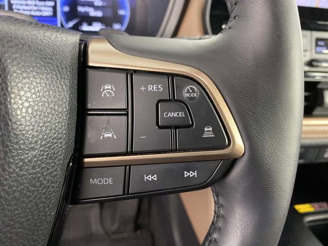 Used 2025 Toyota Grand Highlander AWD Hybrid image 17
