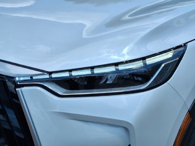 New 2027 INFINITI QX60 Luxe w/ Cargo Package FWD image 7
