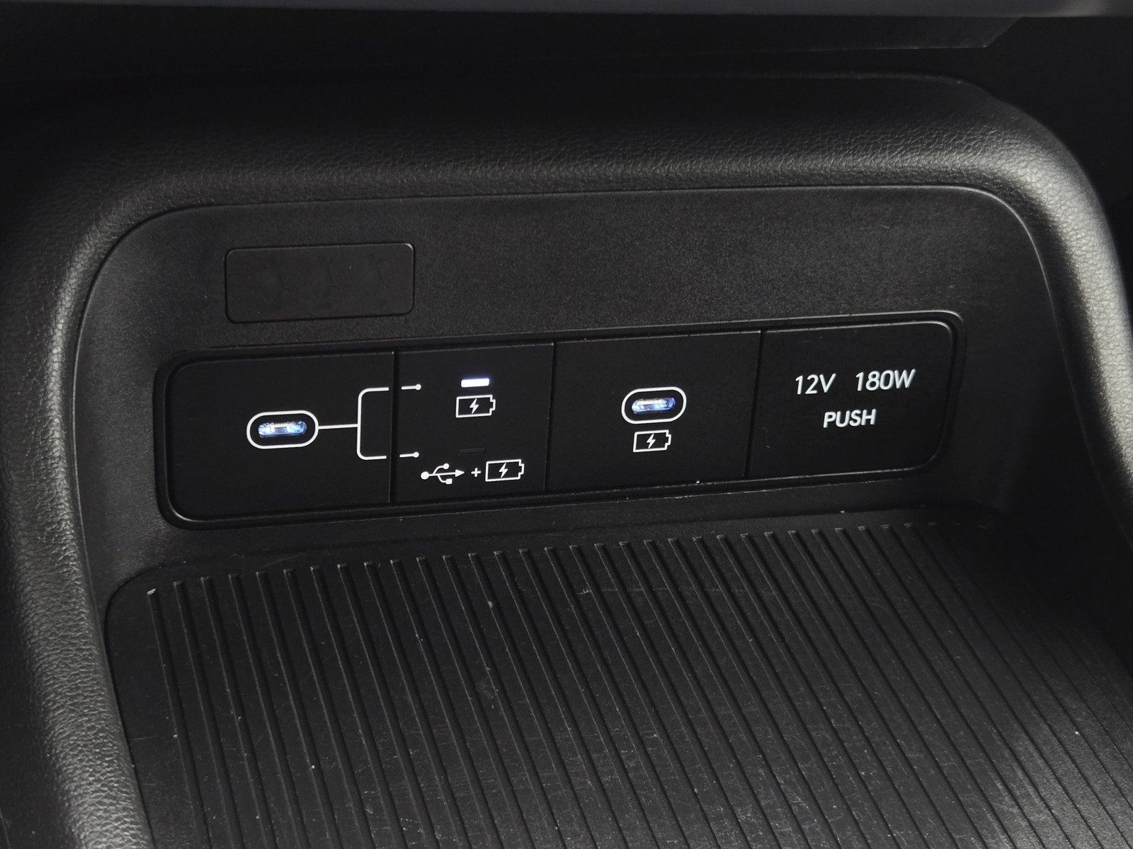 Used 2024 Hyundai Kona SEL image 18