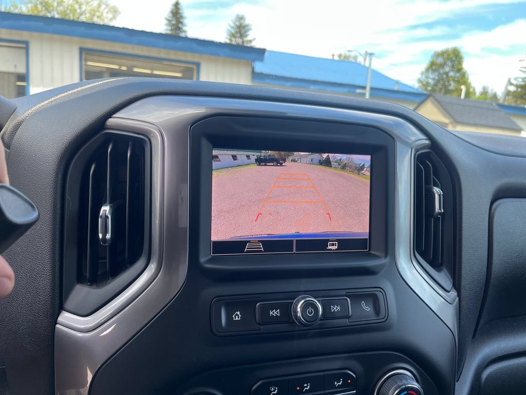 Used 2024 Chevrolet Silverado 1500 Custom AWD/4WD image 3