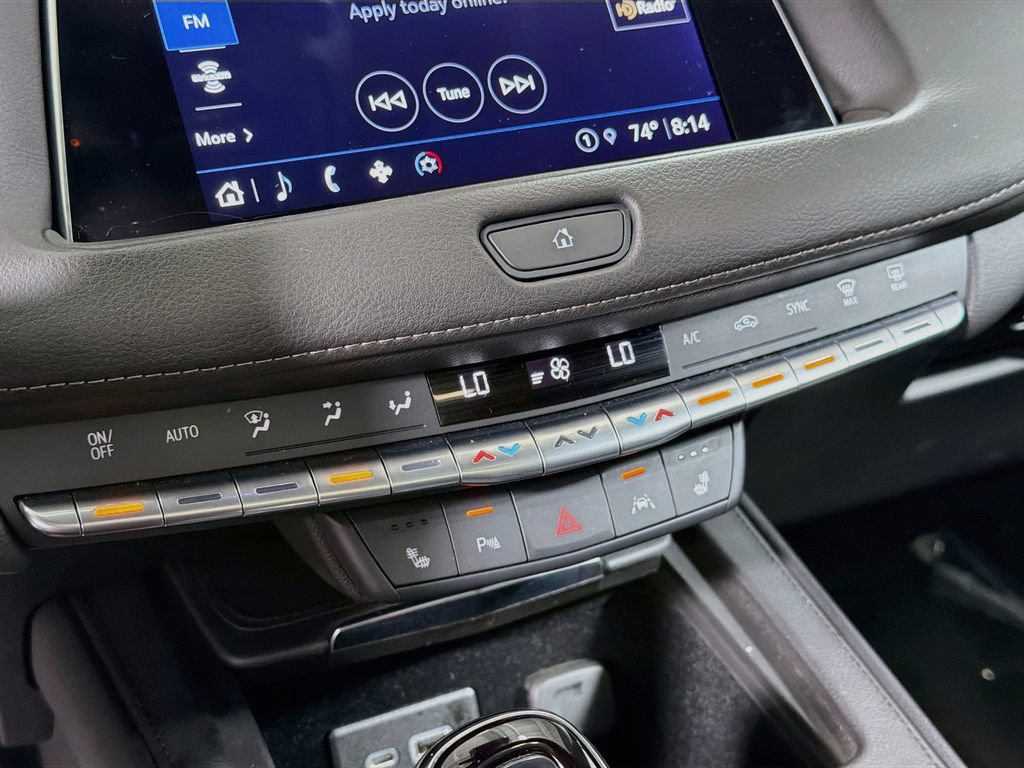 Used 2023 Cadillac XT4 Premium Luxury w/ Technology Package AWD/4WD image 16