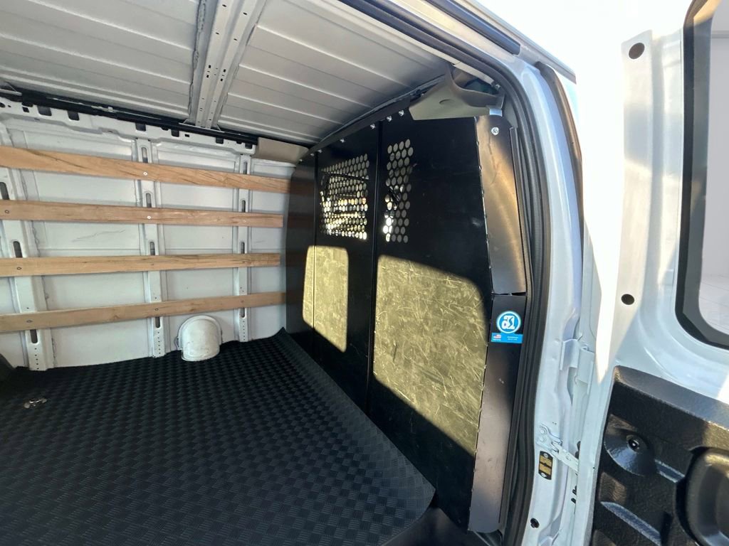 Used 2024 Chevrolet Express 2500 w/ Driver Convenience Package image 15