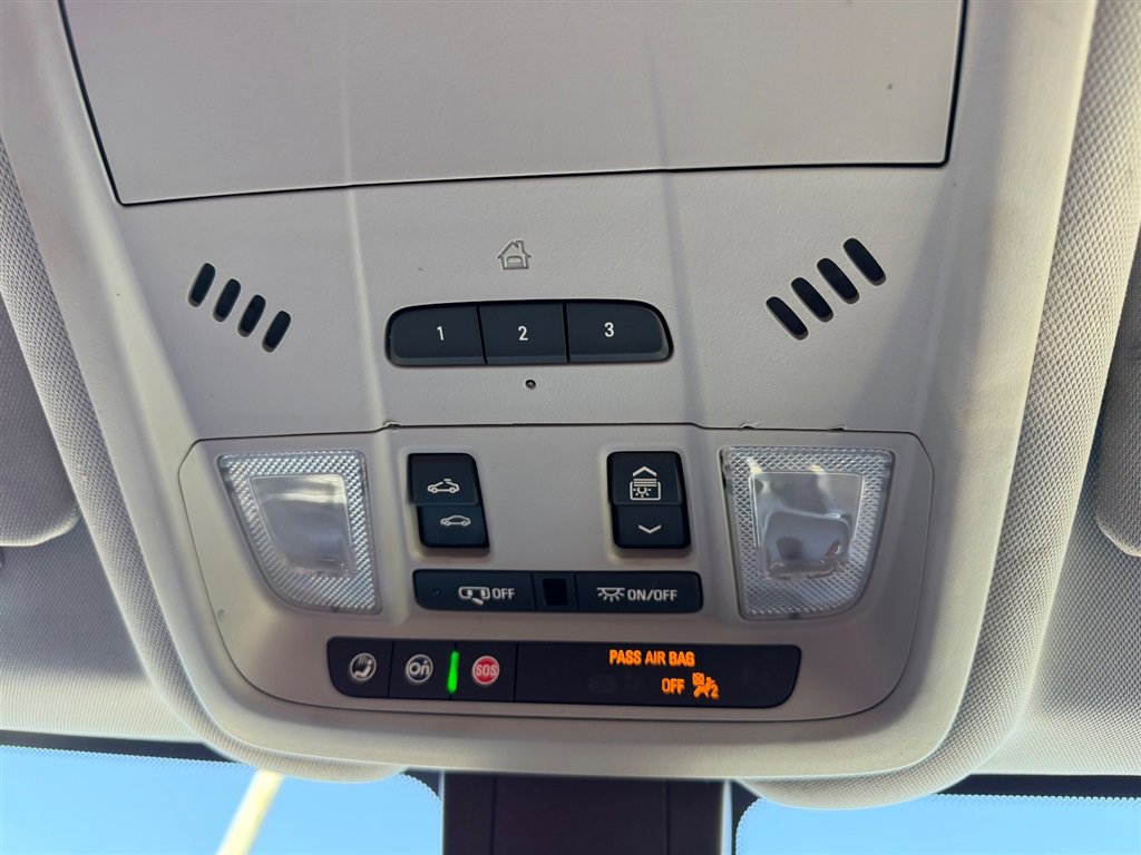 Used 2020 Chevrolet Equinox Premier FWD image 35