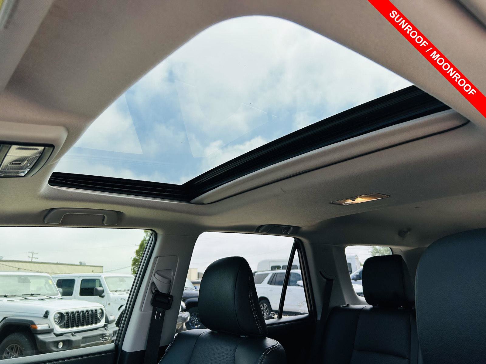Used 2019 Toyota 4Runner Limited AWD/4WD image 4