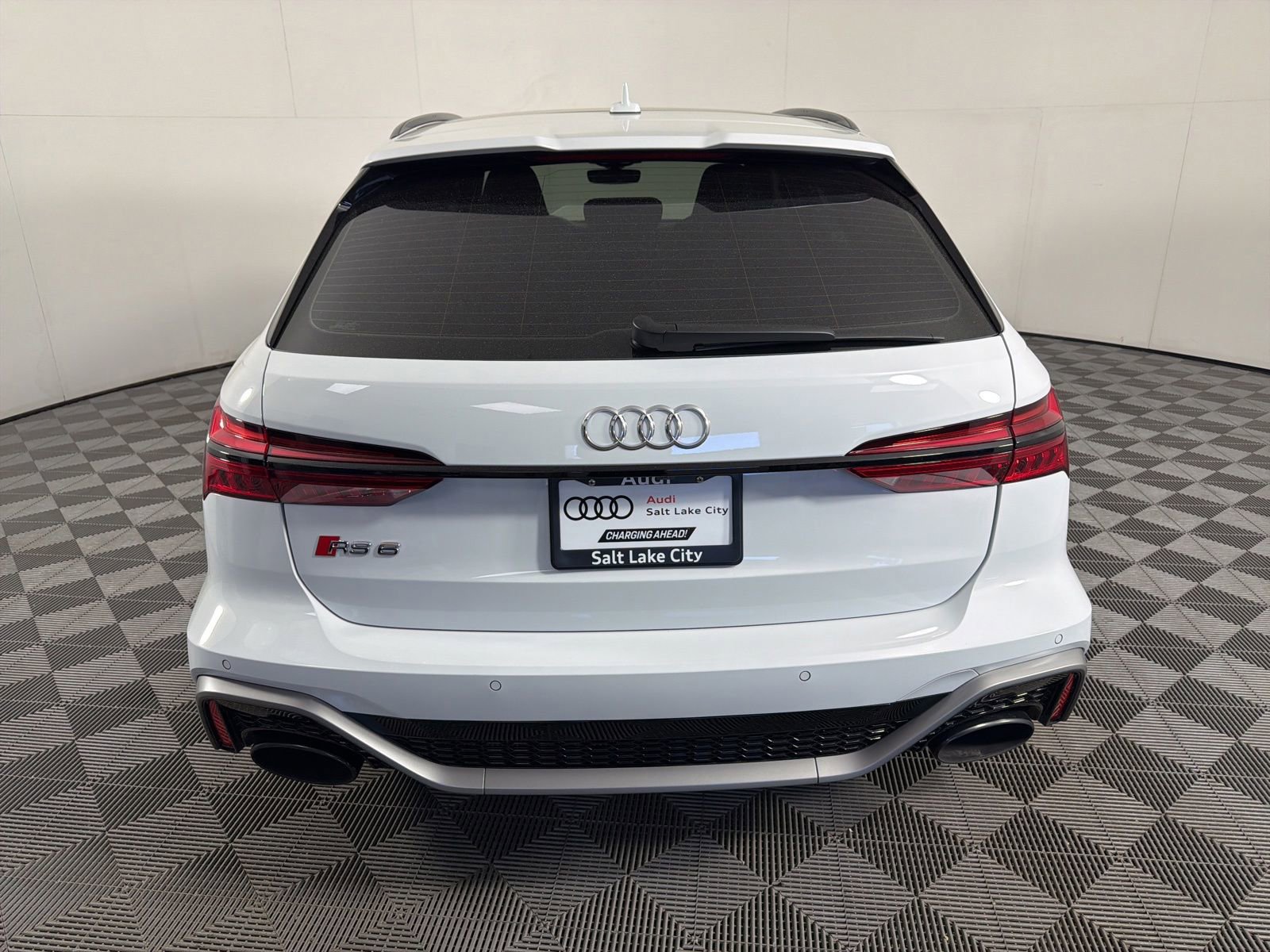 Used 2025 Audi RS 6 performance w/ Executive Package AWD/4WD image 7