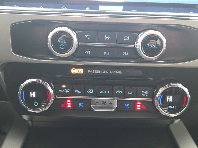 Used 2022 Ford F250 Lariat w/ Chrome Package AWD/4WD image 35