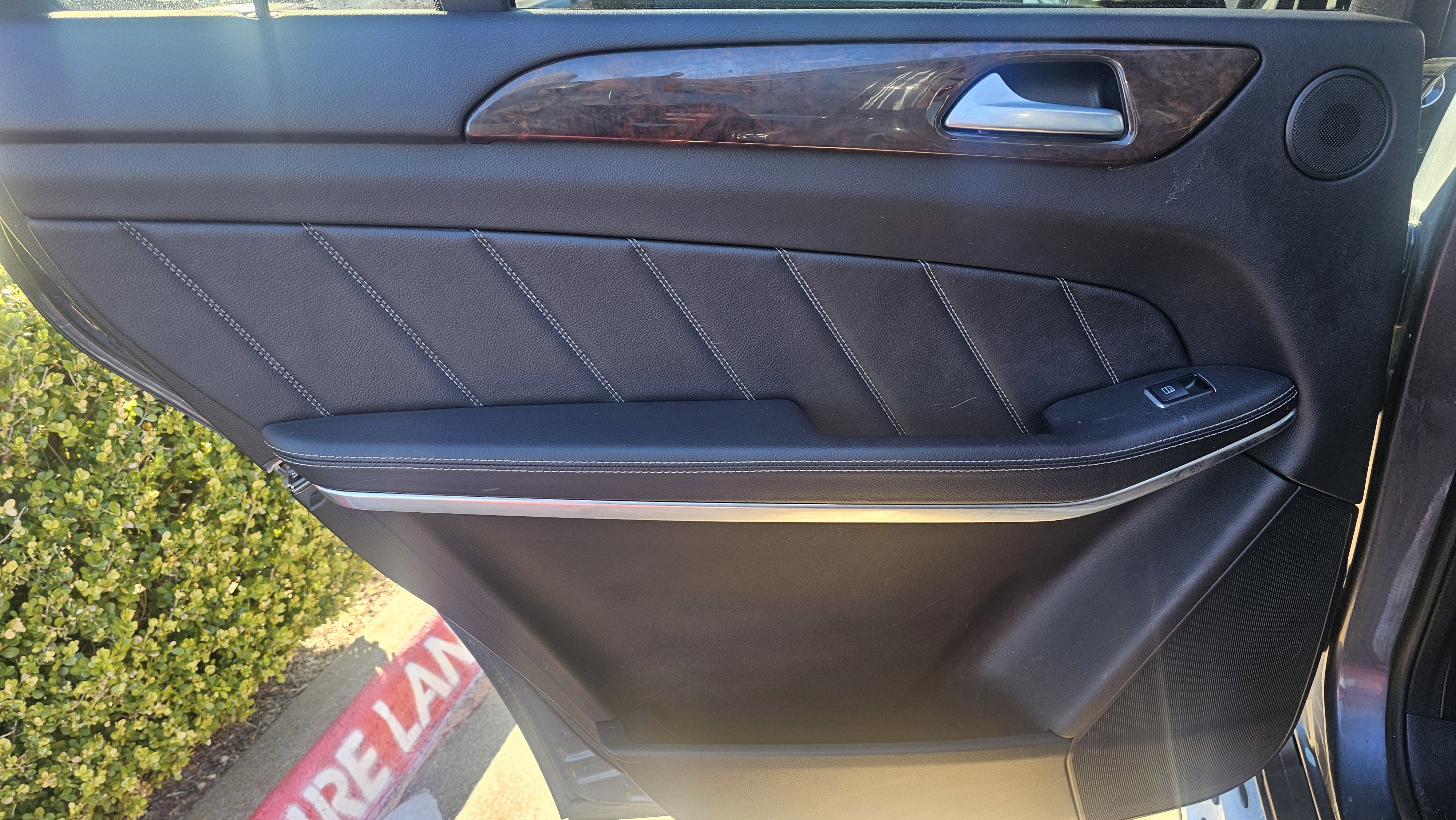 Used 2014 Mercedes-Benz GL 450 4MATIC 4dr GL 450 w/ Driver Assistance Package image 25