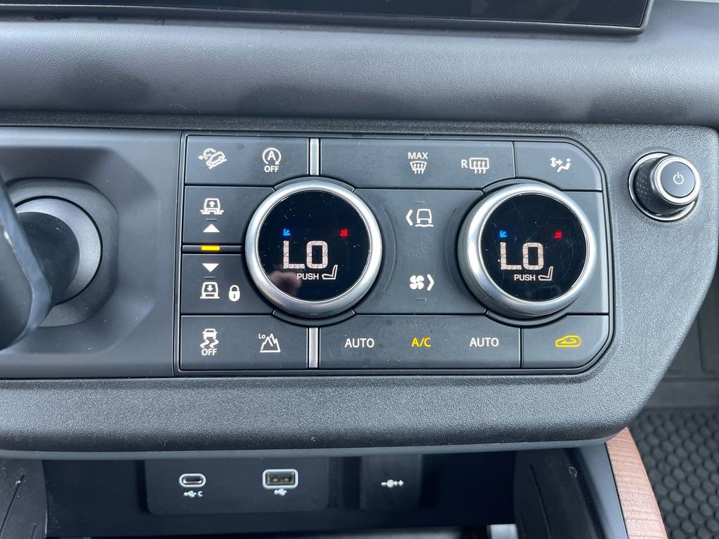 Used 2024 Land Rover Defender 110 X image 21