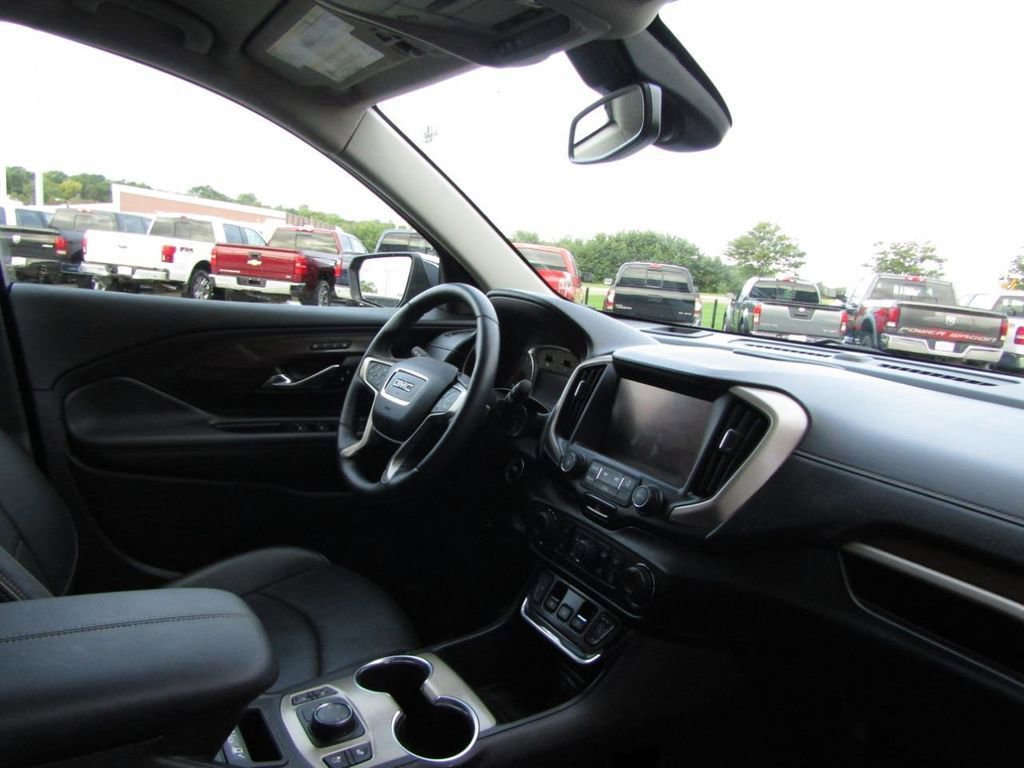 Used 2018 GMC Terrain Denali w/ Comfort Package image 11