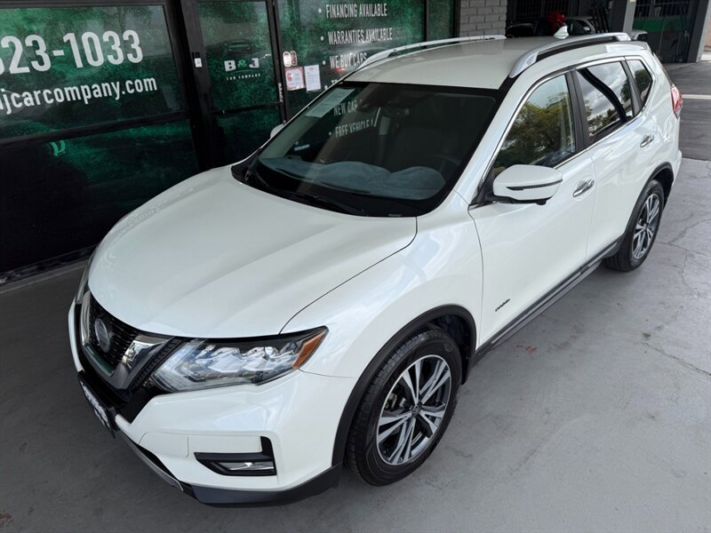 Used 2018 Nissan Rogue SL image 2