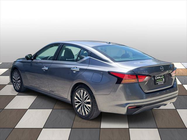 Used 2024 Nissan Altima 2.5 SV FWD image 6