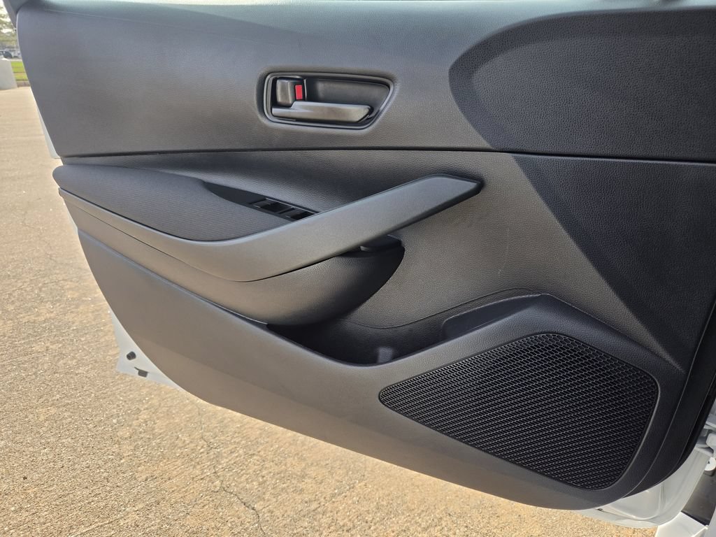 Used 2026 Toyota Corolla LE FWD image 25