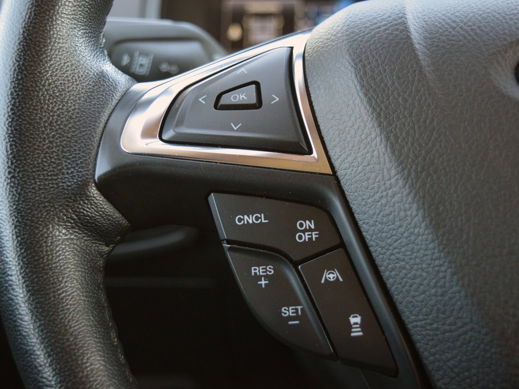 Used 2023 Ford Edge SEL image 16