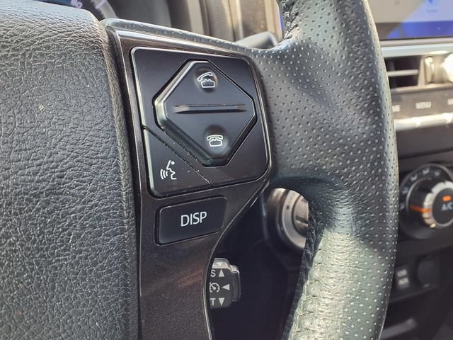 Used 2017 Toyota 4Runner TRD Off-Road Premium w/ Convenience Package AWD/4WD image 18