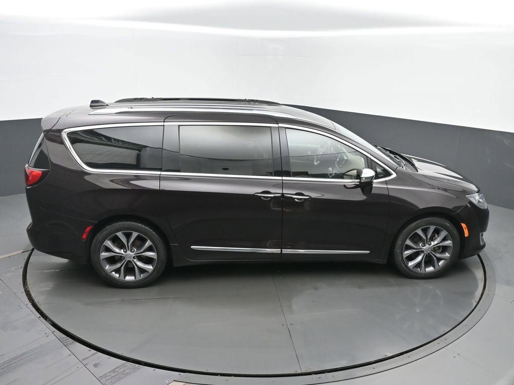 Used 2018 Chrysler Pacifica Limited image 43