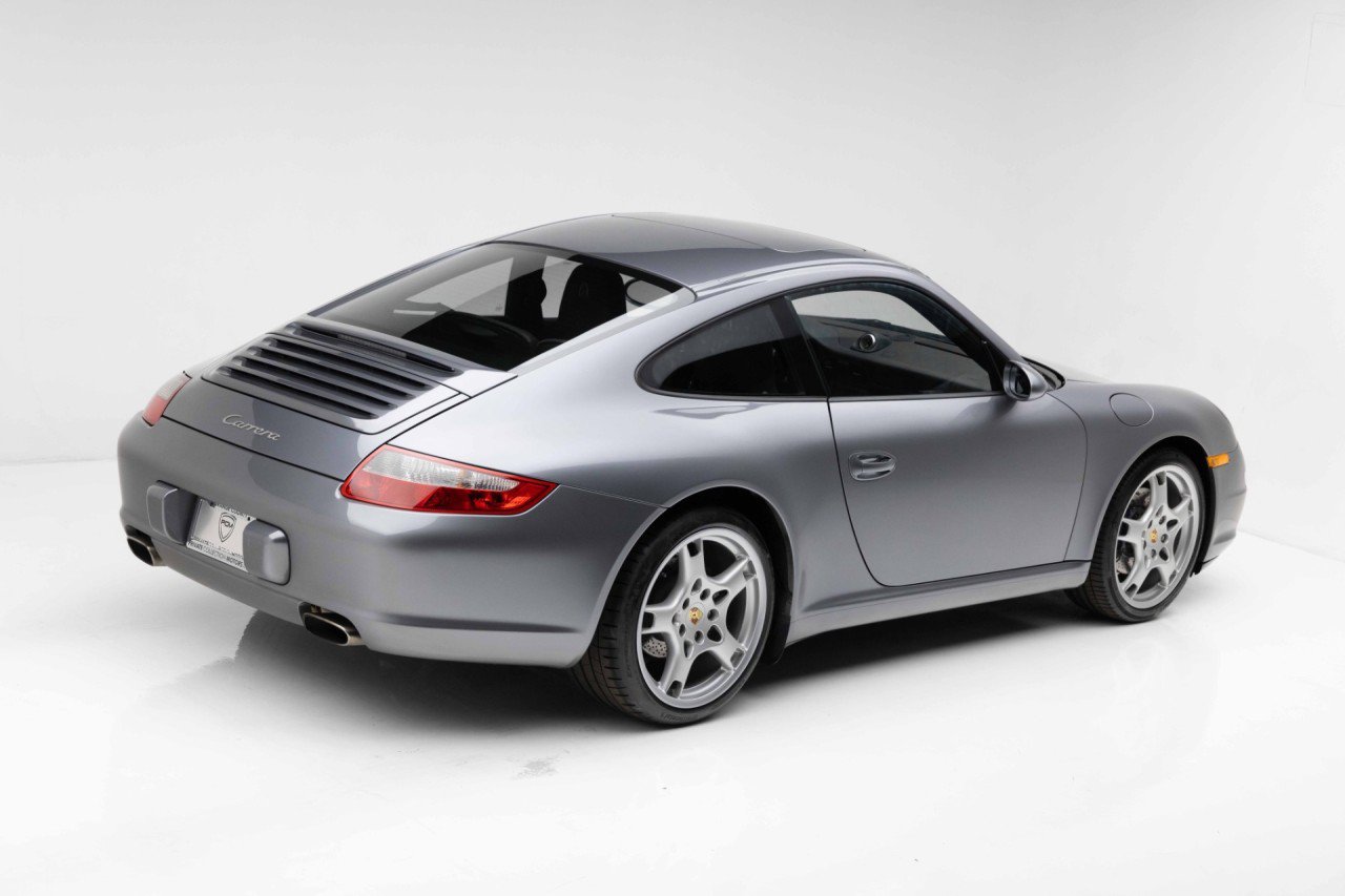 Used 2006 Porsche 911 Carrera RWD image 3