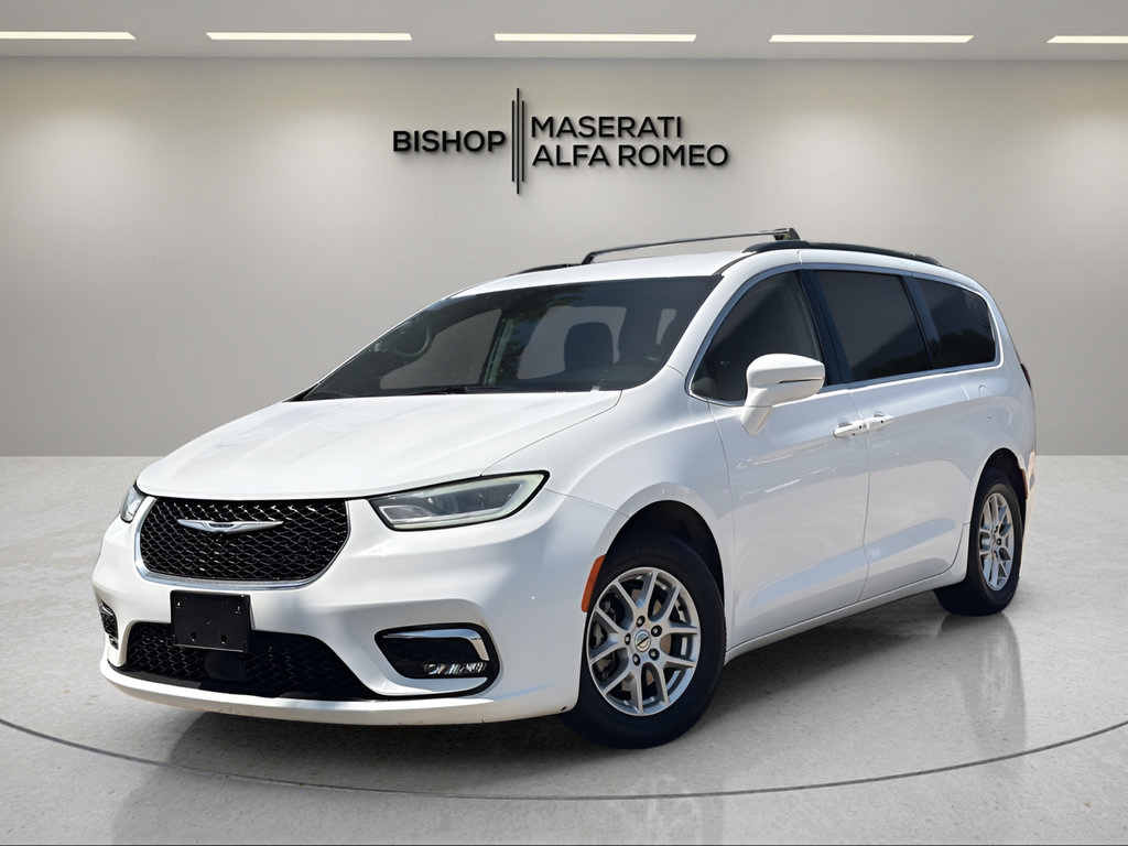 Used 2022 Chrysler Pacifica Touring-L FWD image 2