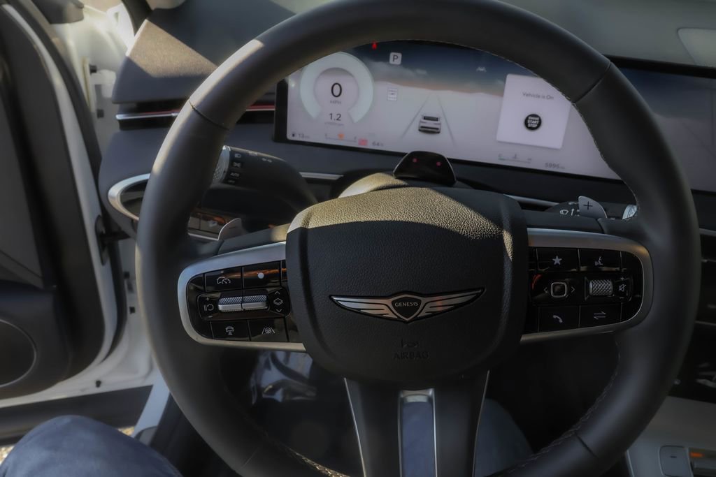 Used 2026 Genesis GV70 2.5T Select image 24